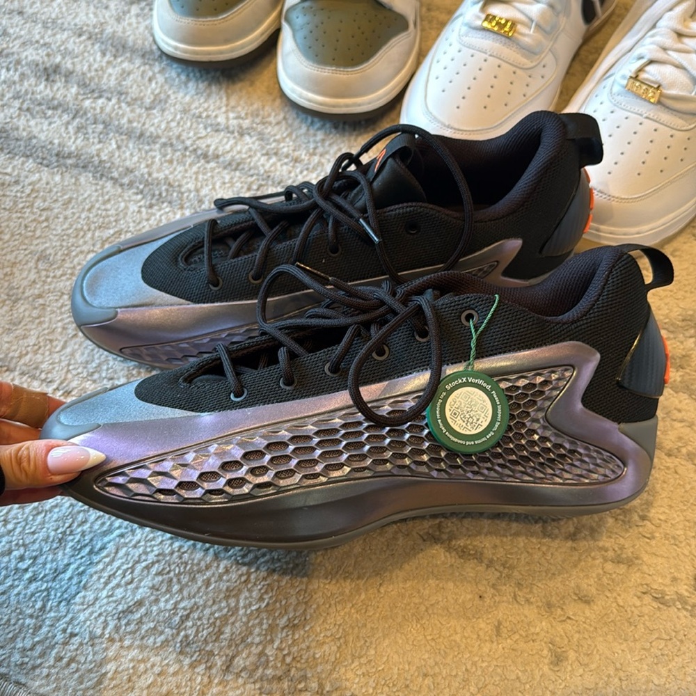 NWT Addidas sneakers